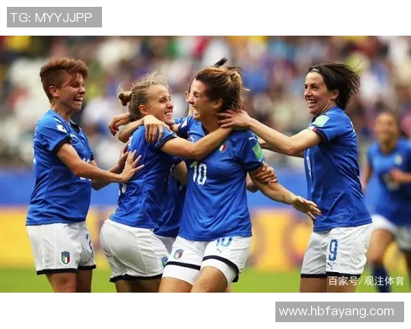 巴西女足与意大利女足激战正酣谁能在世界杯赛场上笑到最后